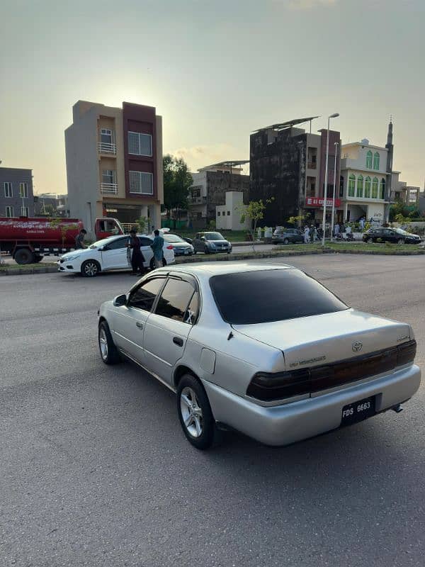 Toyota Corolla GLI 1995 12