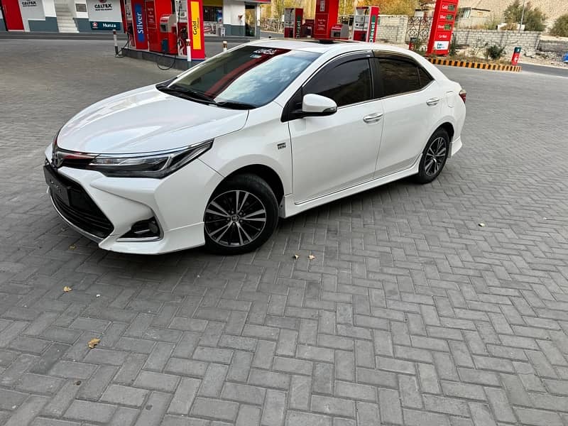 Toyota Altis Grande 2018 3