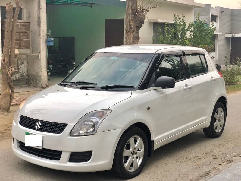 Suzuki Swift 2011 DLX (O/3/O/O/4/2/9/6/6/7/7) 6