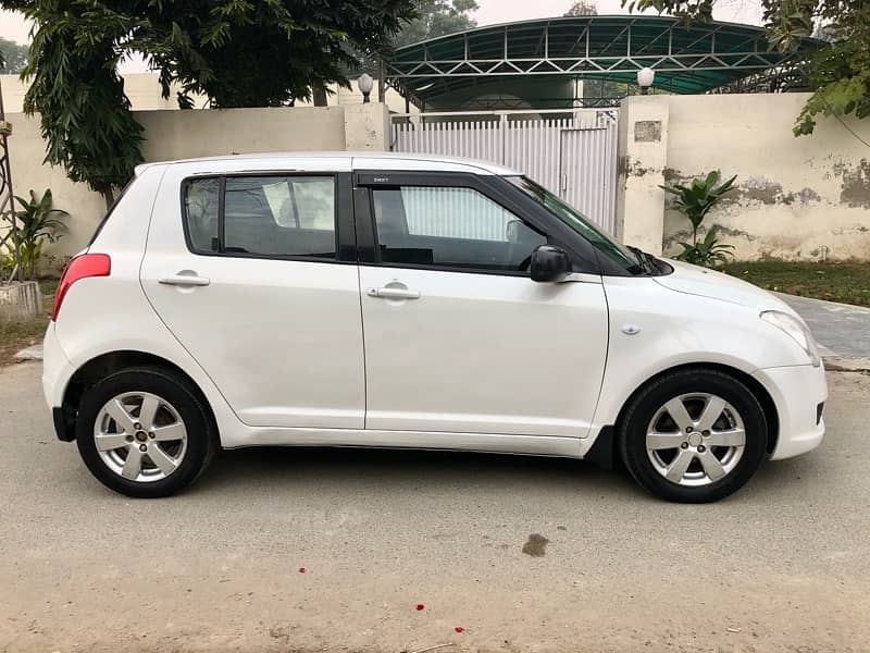 Suzuki Swift 2011 DLX (O/3/O/O/4/2/9/6/6/7/7) 8