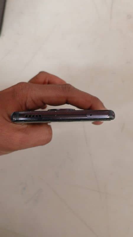 MOTO Z4 128 GB P. T. A Approved 7