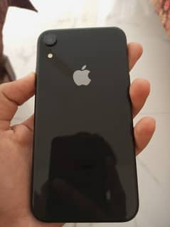 iphone XR condition 9/10 battery health 86 official waterpack