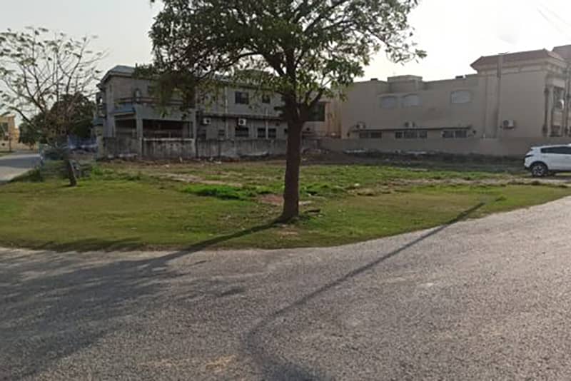 CORNER of 2 Kanal Top Location Plot No- 1343 Block X Phase 7 DHA Lahore For Urgent Sale 0