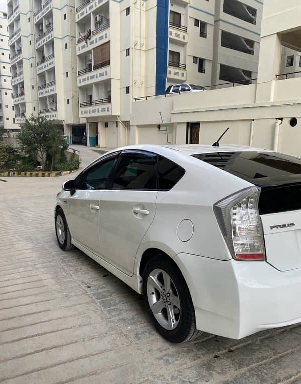 Toyota Prius 2010 3