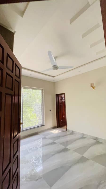 8 Marla Park Facing Brand New House Available For Rent In Ali Block Bahria Town Lahore 3