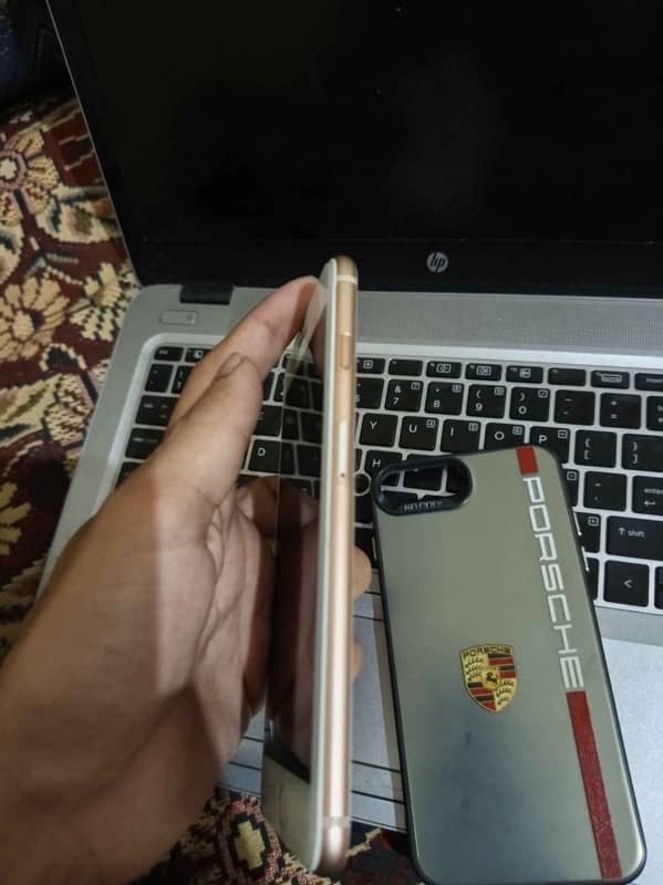 iphone 8plus 256gb battry helt76 good cundashion goldan colour 1