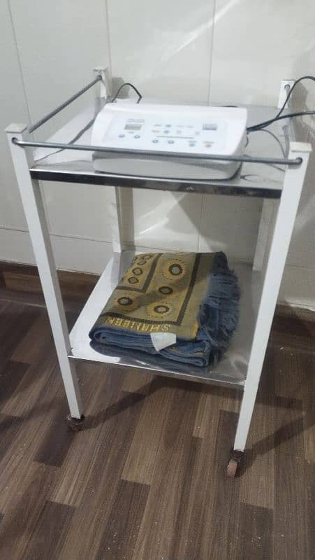 bedside trolley 1