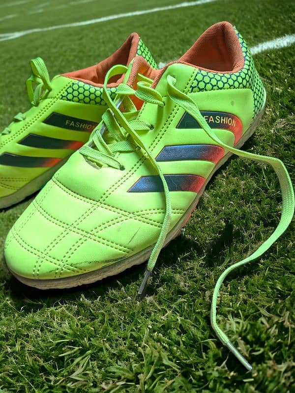 Football shoes aslo for fashion, urgent sale 0