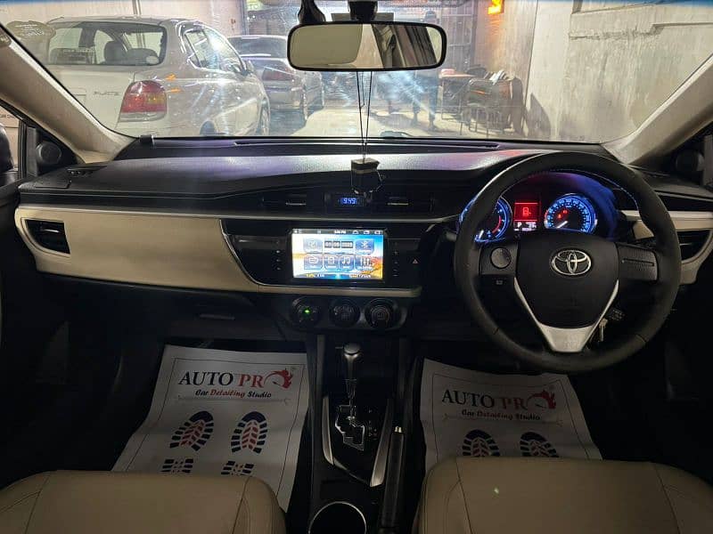 Toyota Corolla Altis Grande 1.8 2015 10