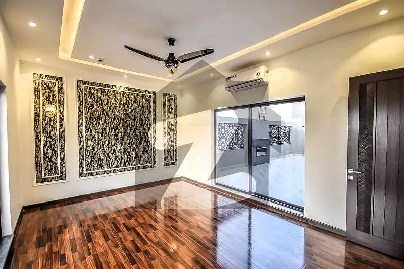 1 Kanal Lavish Upper Portion On Top Location For Rent In DHA Phase 6 Lahore 4