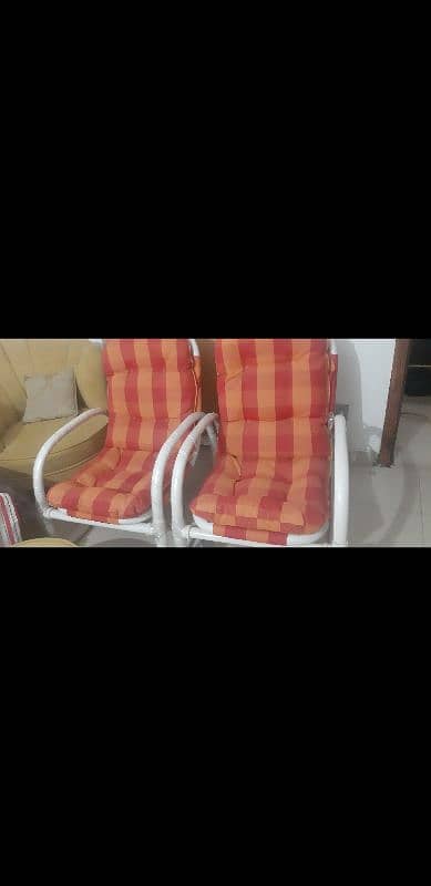 3 lawn chairs urgent sale. imported high quality material 2