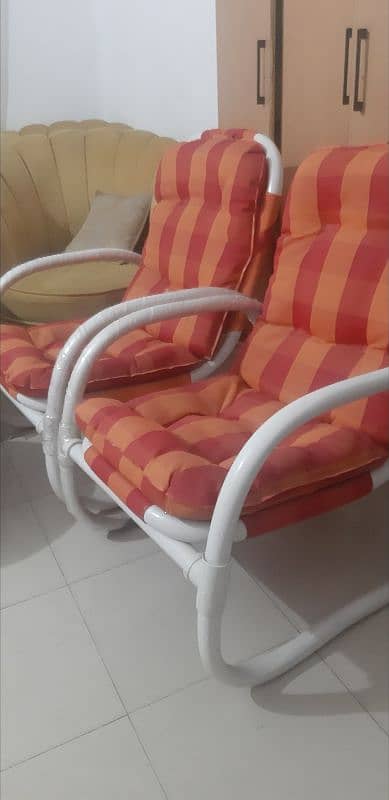 3 lawn chairs urgent sale. imported high quality material 3