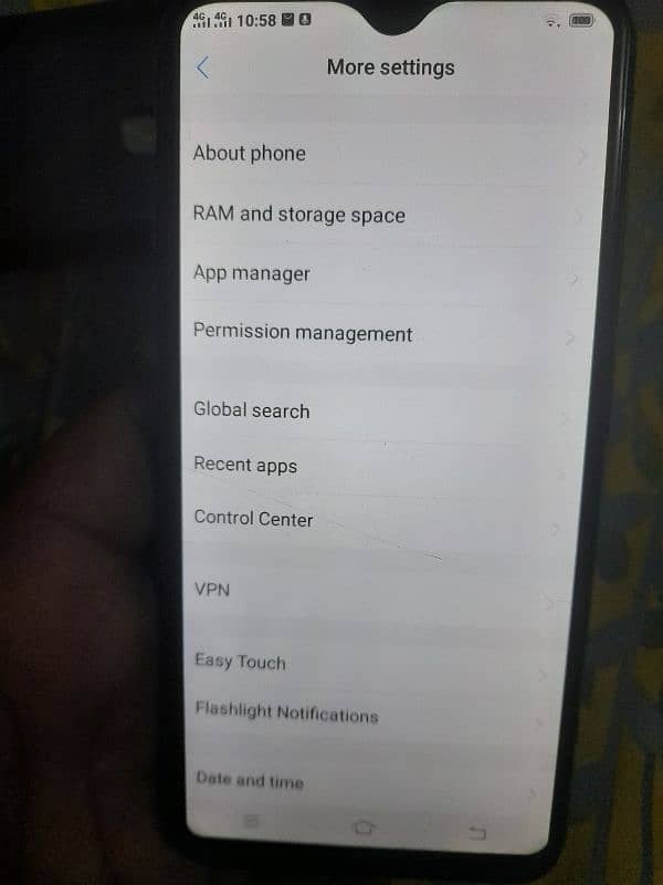 vivo y91 good condiction totel ganiun hai only glass tota tha wo chang 5