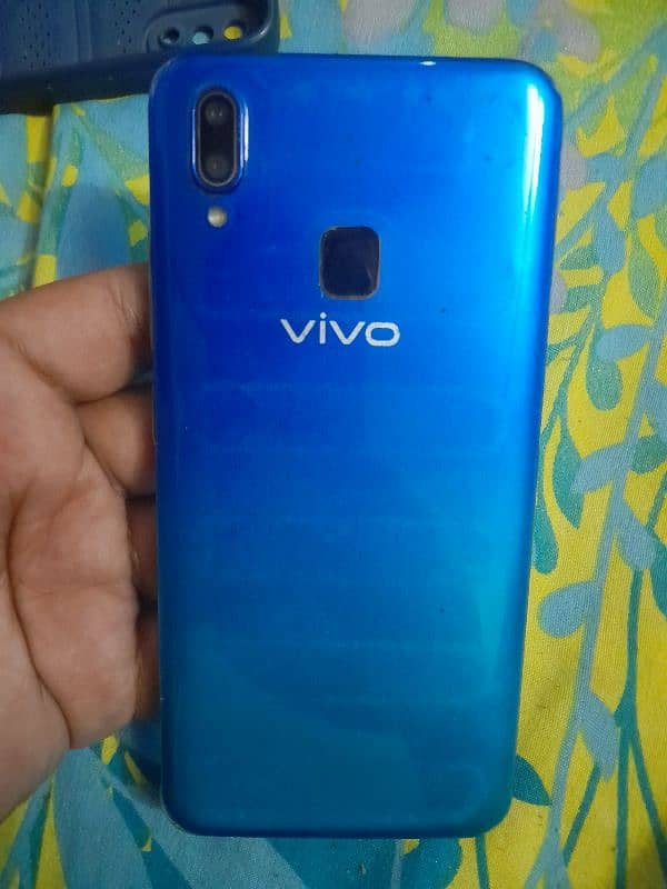 vivo y91 good condiction totel ganiun hai only glass tota tha wo chang 8