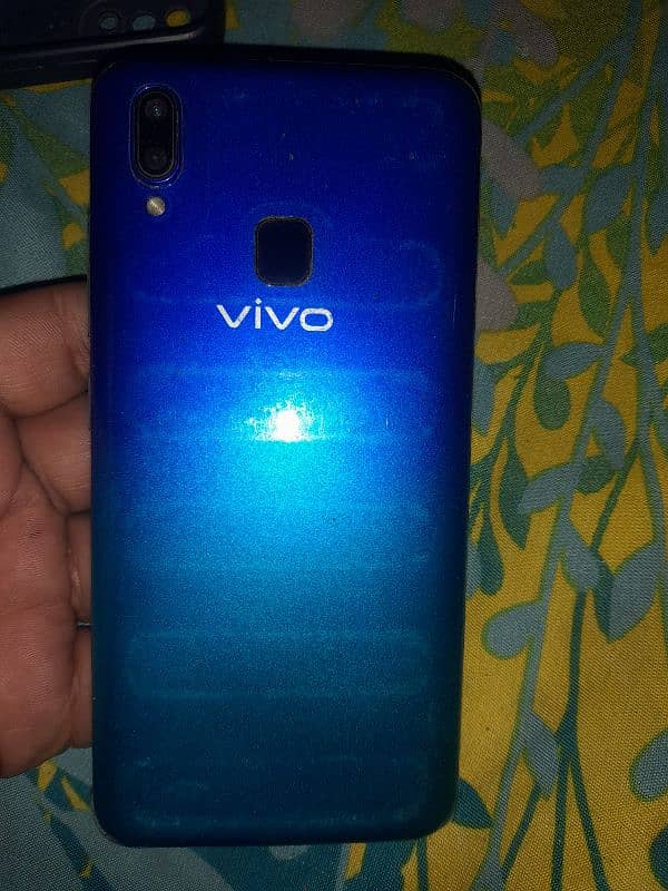 vivo y91 good condiction totel ganiun hai only glass tota tha wo chang 9