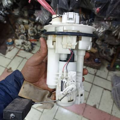 Toyota Corolla xli gli original fuel pump available