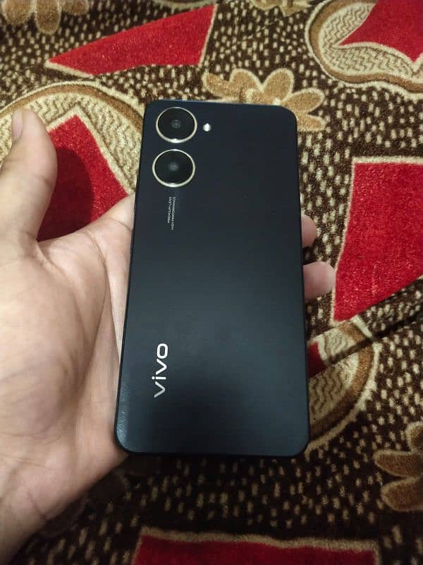 Vivo Y03 11