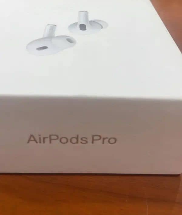 apple airpod made in California 1