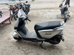 Ramza f507 electric scooter for sale in good condition