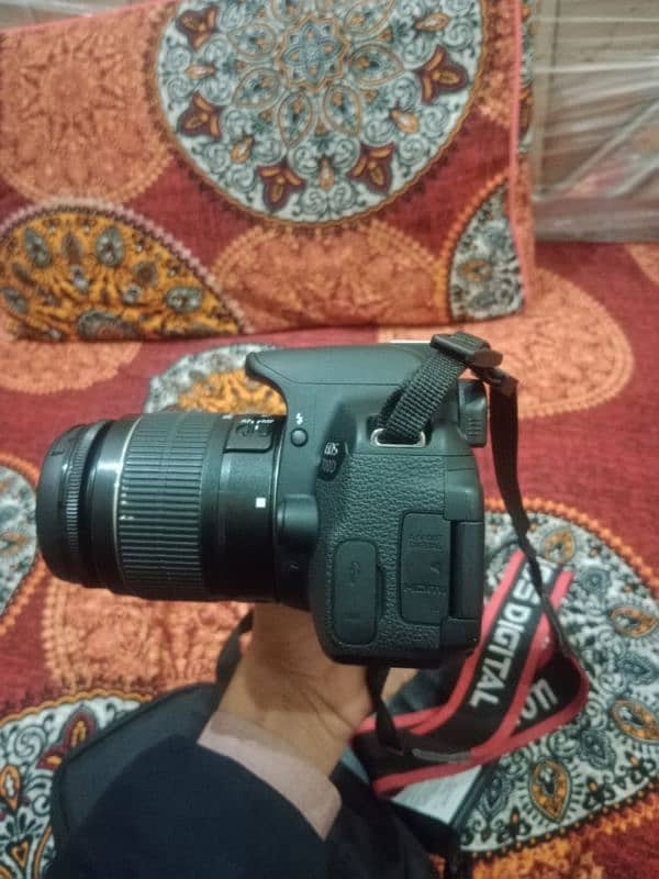 canon 700d with 18-55 lens 3