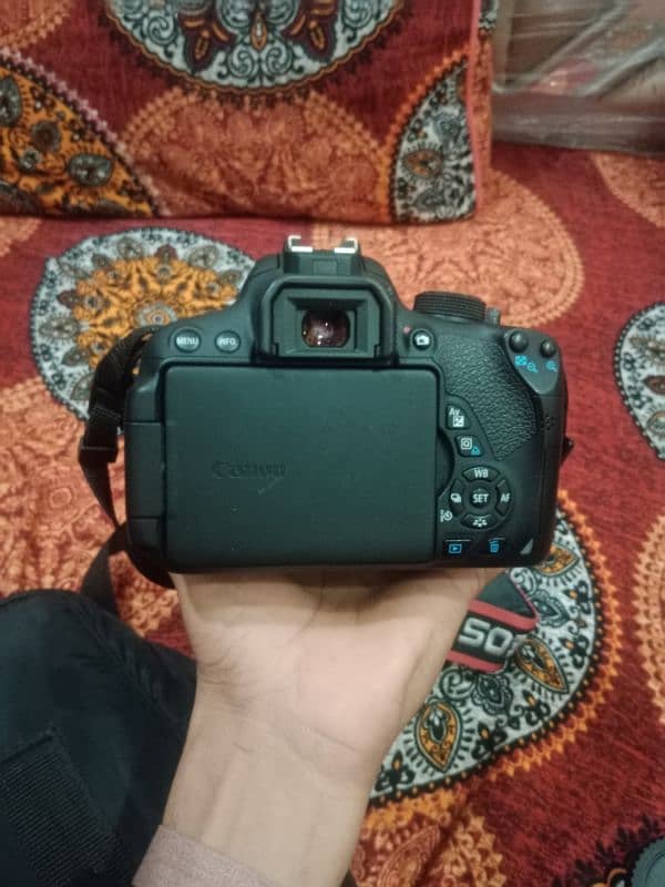 canon 700d with 18-55 lens 6