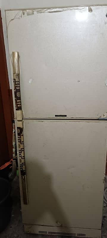 Pel Arctic Model jumbo size fridge 100% okay 0