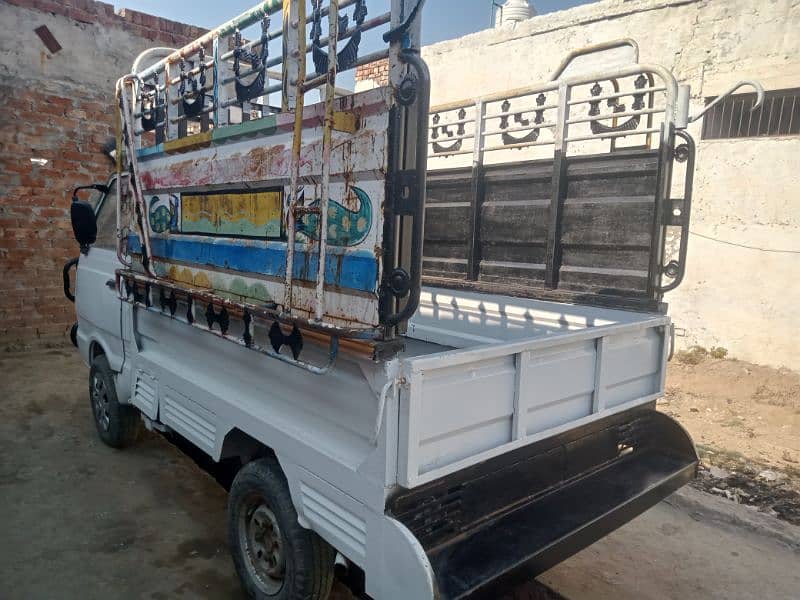 Suzuki Carry with strong body fit for business 7