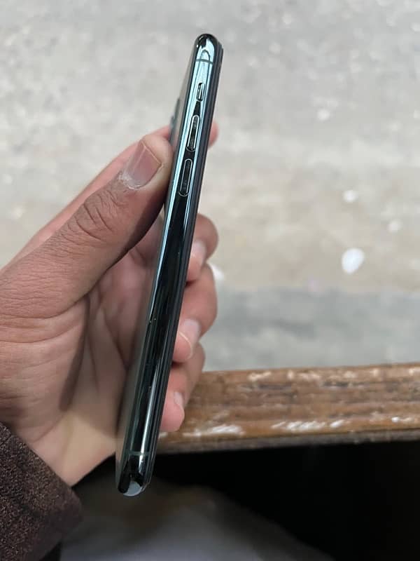 iphone 11 pro 512 gb non PTA 6