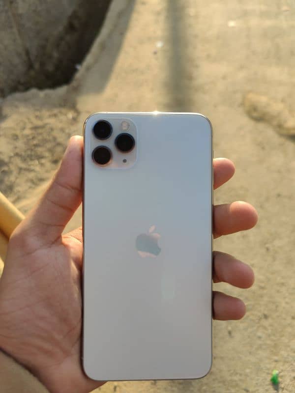 iPhone 11 promax 3