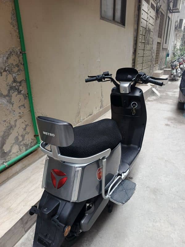 Scooter Metro E8S Pro 3