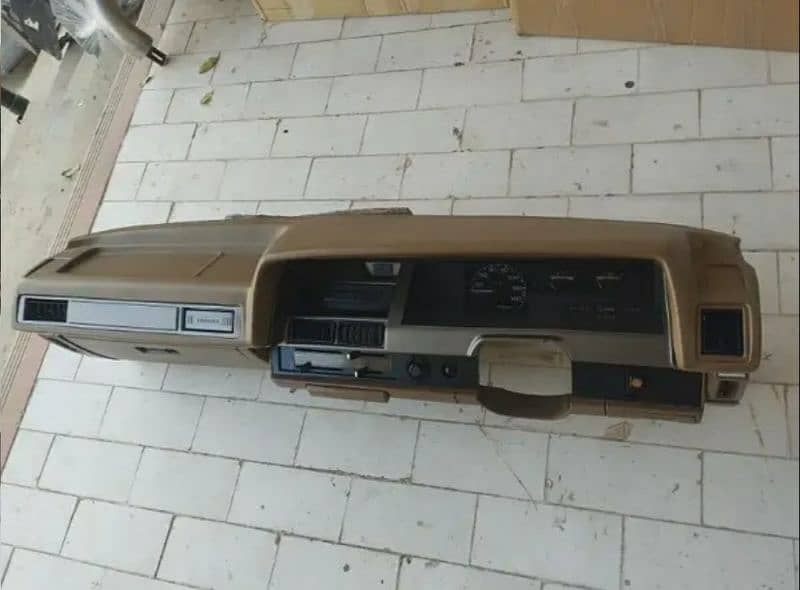 Toyota Corolla 1982 Dashboard, car accessories, spare parts, car 8