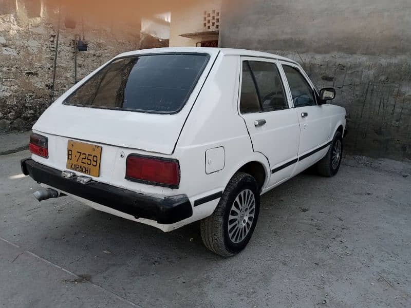 Toyota Starlet 1978 6