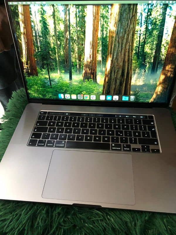 Macbook 2019 i7 16gb 512gb 5