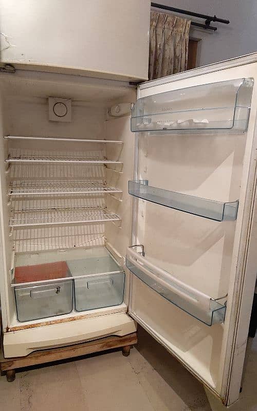 Electrolux fridge large size 2