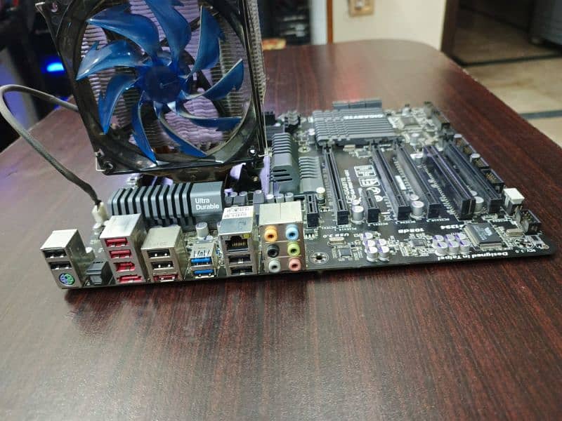 AMD FX 8320 with gaming motherboard Gigabyte GA-FXA-UD3 4