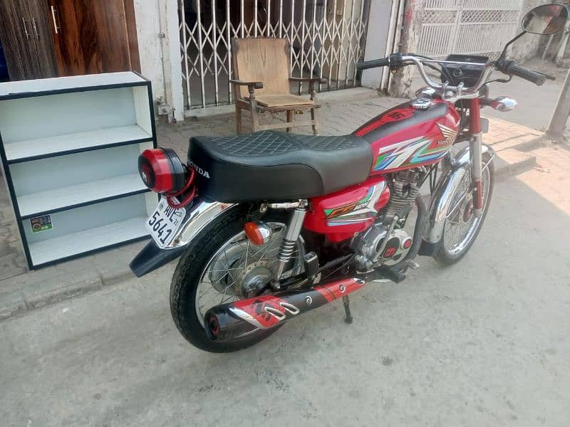 Honda 125 Model 2023 Rawalpindi Number 3