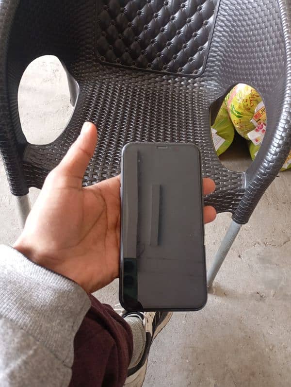 iPhone 11 non pta water pack 10/10 7