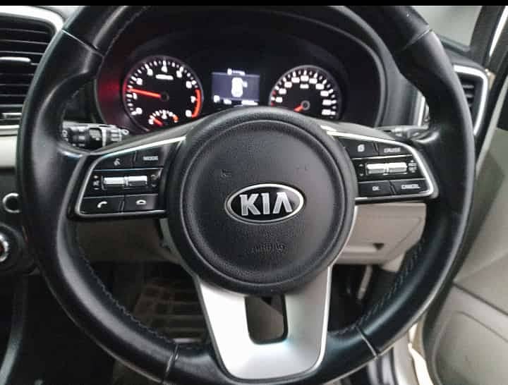 KIA Sportage FWD 2022 1