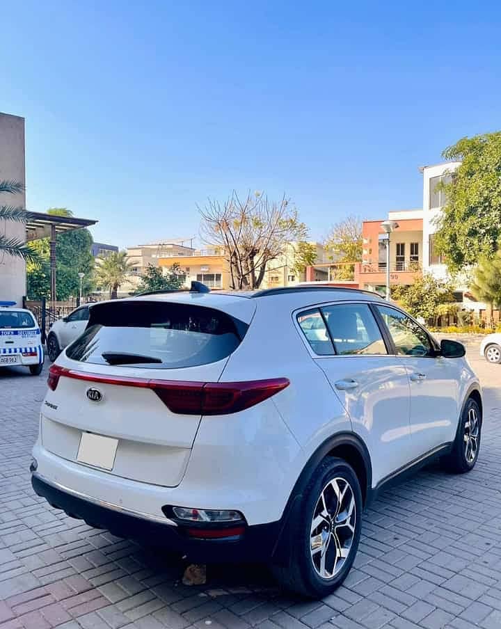 KIA Sportage FWD 2022 3