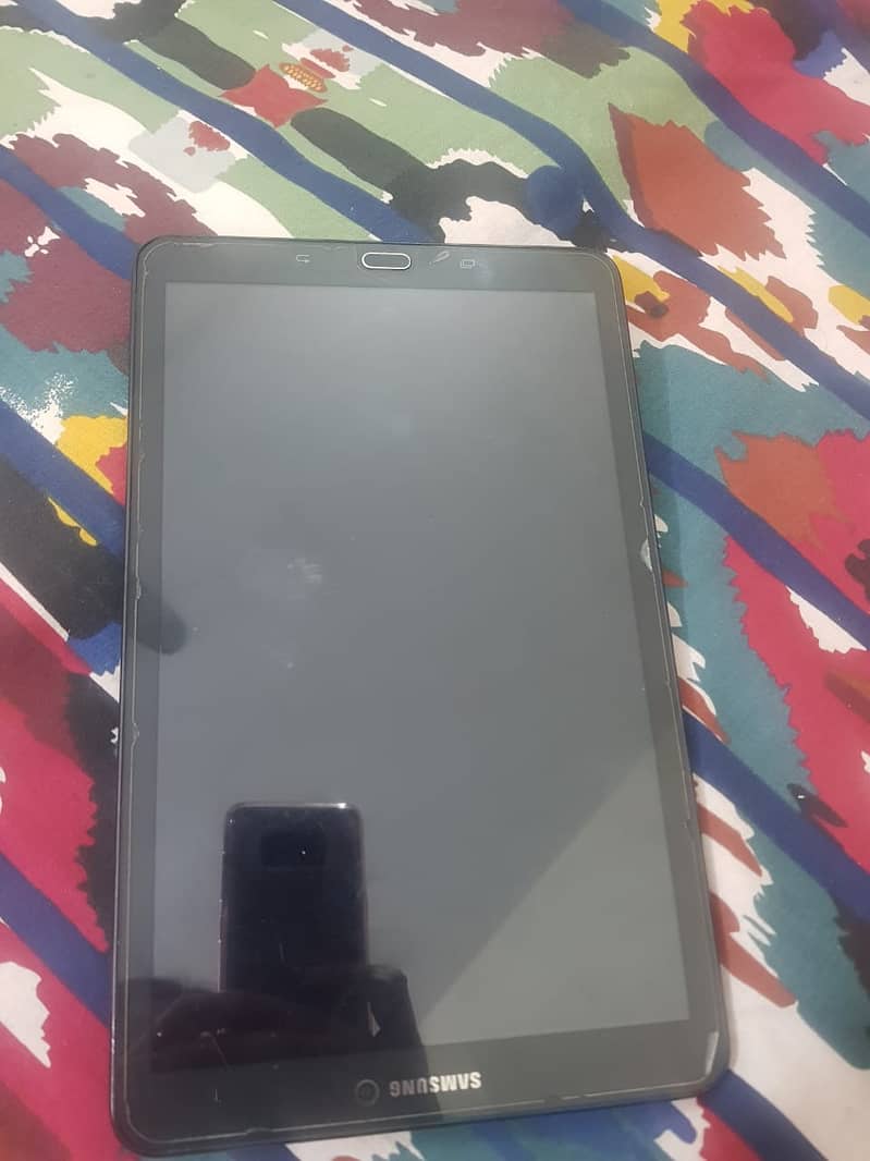 Samsung tablet s560 version 4 used 0