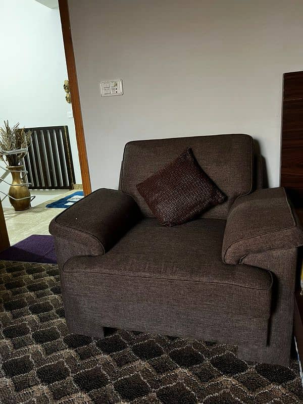 2 sofa set . both are 7 seater 0