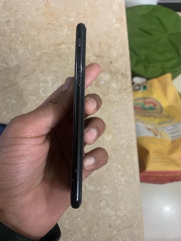 iPhone 7 128 gb pta approved with box 6