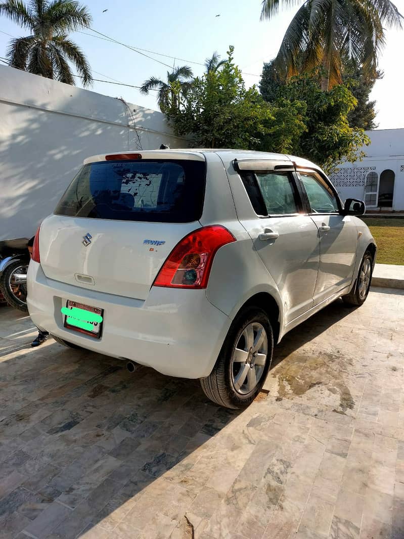 Suzuki Swift 2011 1