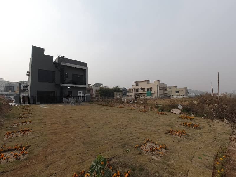 Get A Prime Location 1 Kanal House For Sale In Bahria Greens - Overseas Enclave - Sector 2 4