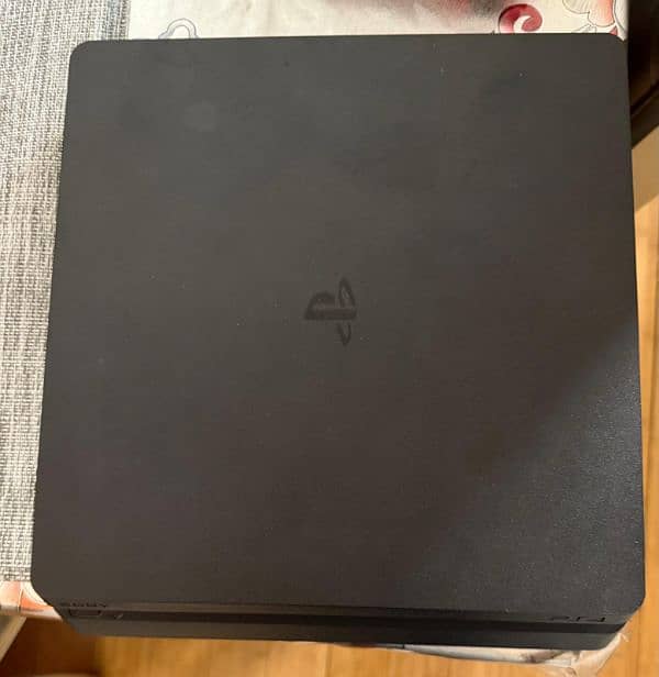 ps4 slim 1TB 1