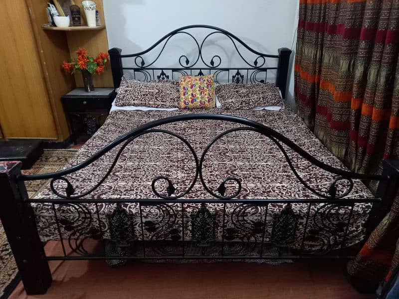 [2nd hand full furniture]wood and iron work furniture 1