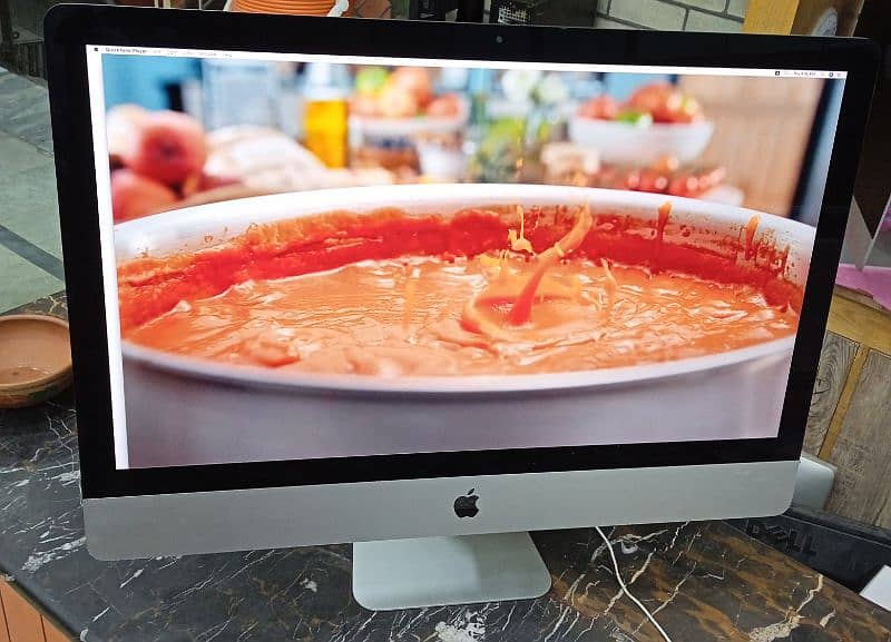 Apple iMac 2017 27inch 4GB Graphic 1