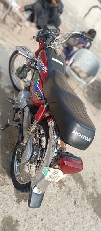 HONDA CD 70 13 model urgent sale 2