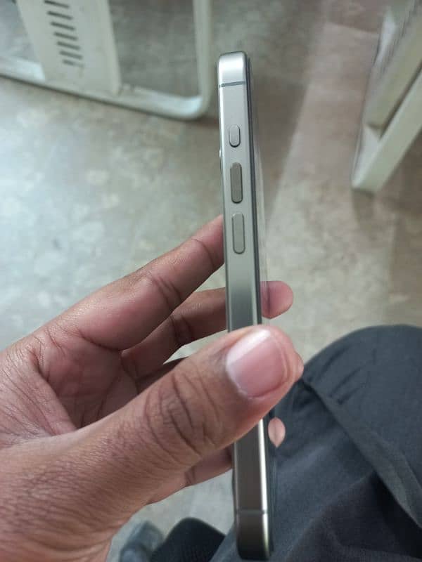 I phone 15 pro Non PTA 128 GB 1