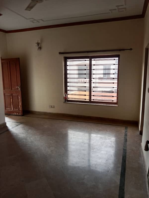 12 Marla Uper Portion Availabe For Rent in G-15 Islamabad 3